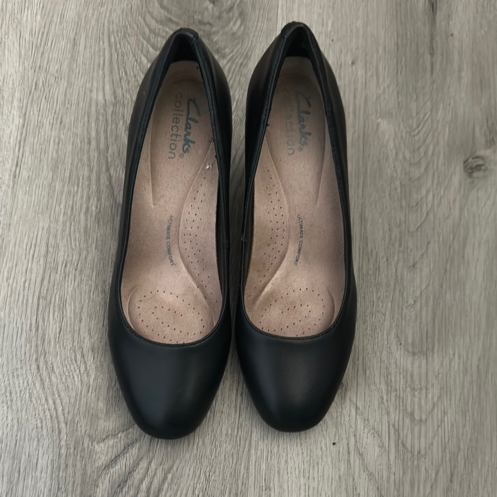 Clarks Women's Leather Black Pumps